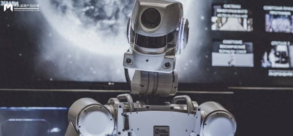 盈通策略 ElliQ：老年情感关怀机器人